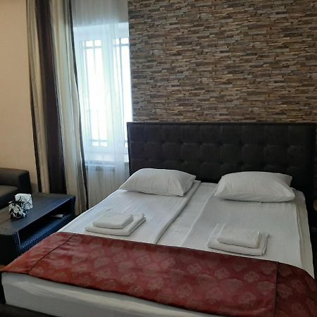 Shara Talyan Guest House & Tours Erevan Esterno foto